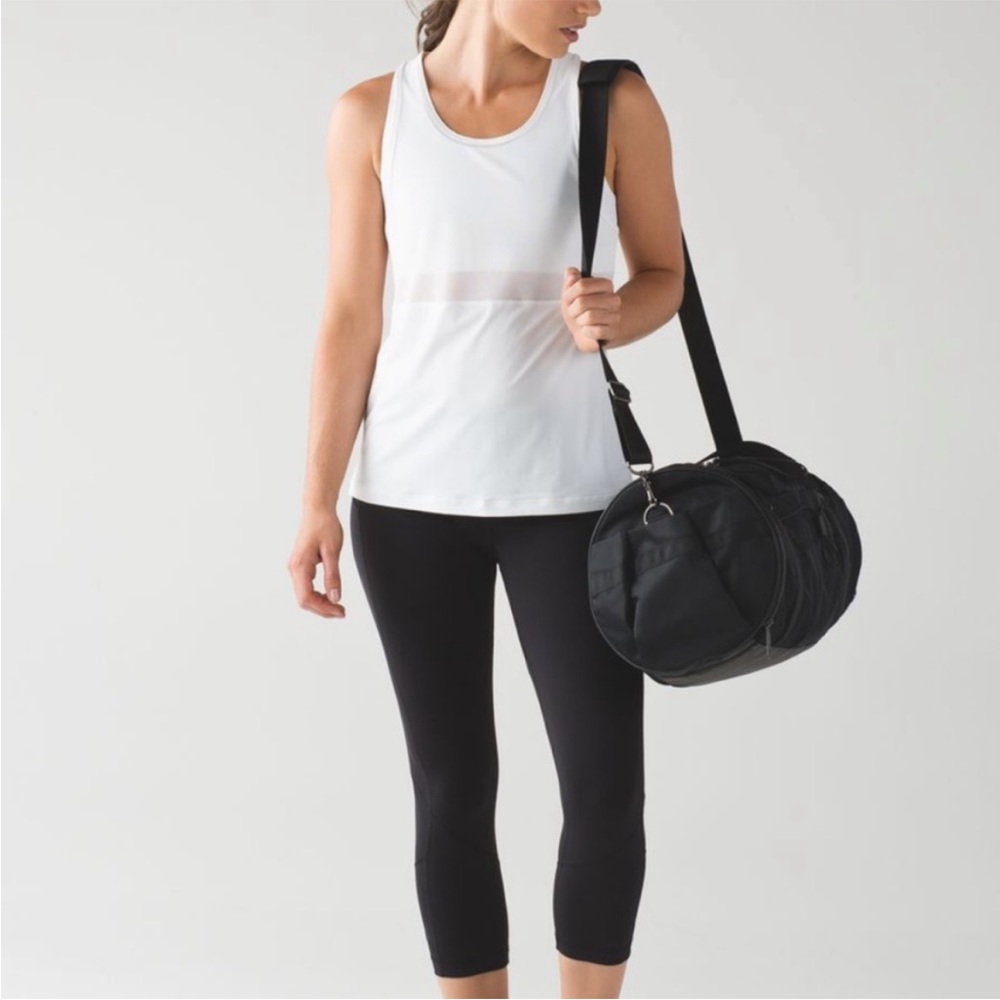 Lululemon Fast As Light 2 in 1 Tank in White